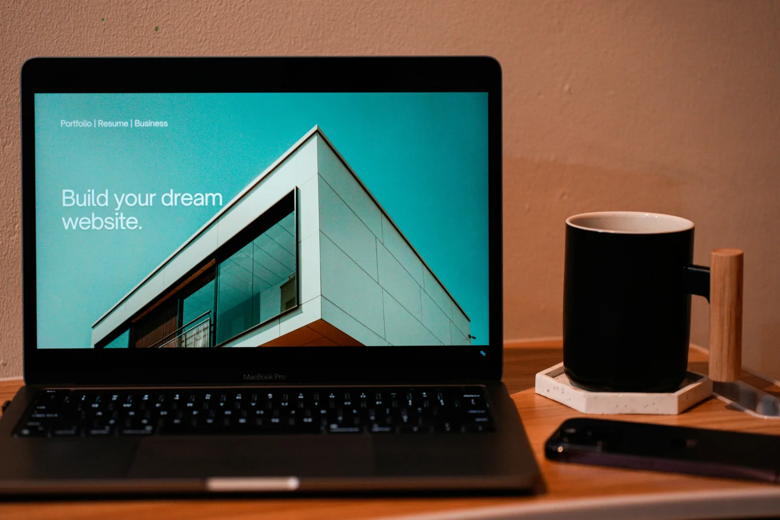 A website open on a laptop, with no enquiries coming in